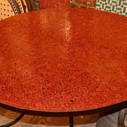 Red Ankabouti Round Table - Products