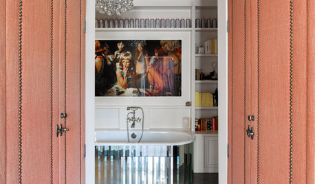 Plocka in konsten i badrummet – experten visar hur