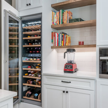WINE CONNOISSEUR'S KITCHEN