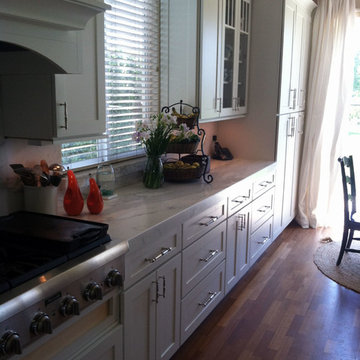 White Kitchen Cabinets