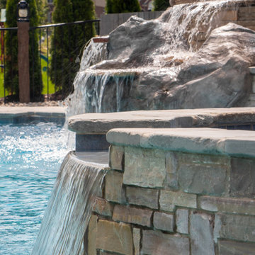 Innovation and Complexity in a Vinyl Liner Pool with Extreme Elevations