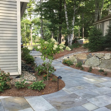 Random Rectangular Bluestone Patio