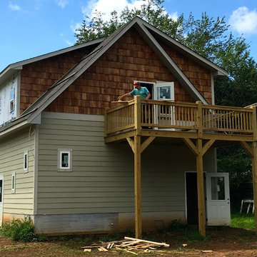 The Burger's Carriage House on the Ellijay River