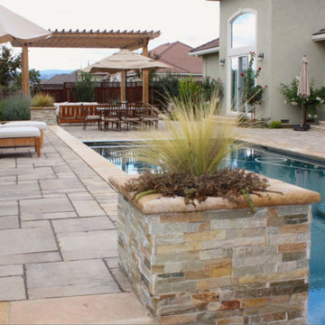 Pool & Play