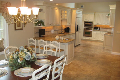 Example of a kitchen design in New York