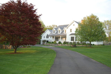 Design ideas for a farmhouse landscaping in New York.