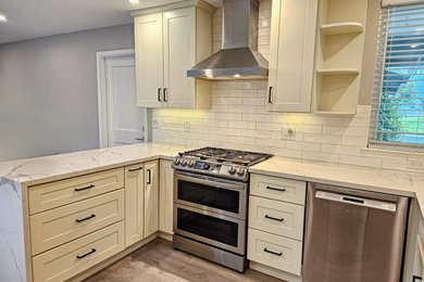 Kitchen - kitchen idea in San Francisco