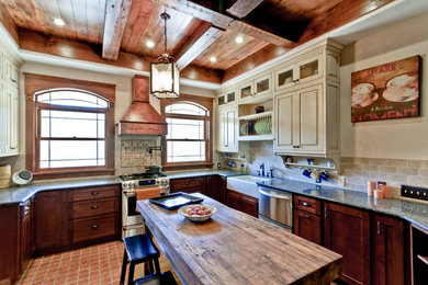 Elegant kitchen photo in New York