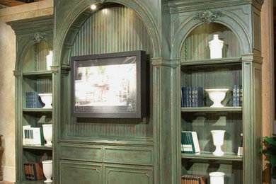Home theater - traditional home theater idea in Miami