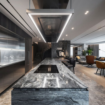 Triumph: eclectic style of stones & metals