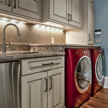 Country Club of the South Laundry Room