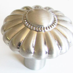 HARDWARE HOUSE - Cabinet And Drawer Knobs