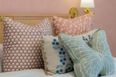 Bedroom - contemporary bedroom idea in Atlanta