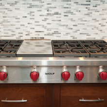 love these kitchens