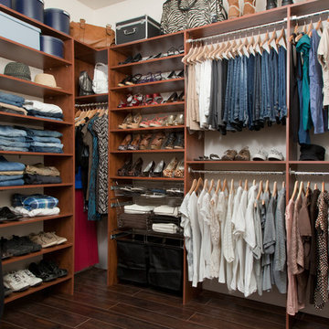 Walk-In Closet Organizers