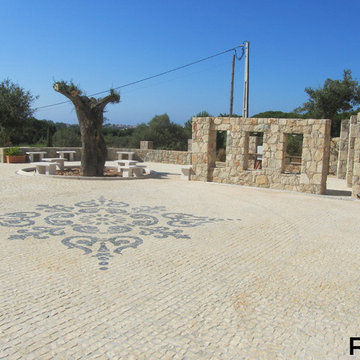 PR.0051.Portuguese cobblestone pavement and stone wall