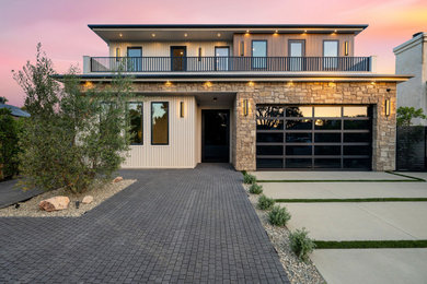 Contemporary exterior home idea in Los Angeles