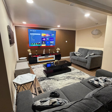 TV CONSOLE