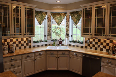 Elegant kitchen photo in Philadelphia
