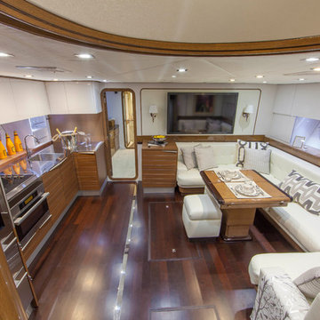 Miami Contemporary, 80' Baia Yacht