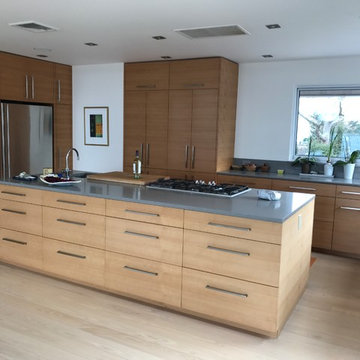 Neutral floors give this home a bright and elegant sophistication.
