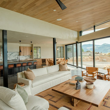 White Salmon Bluff Home
