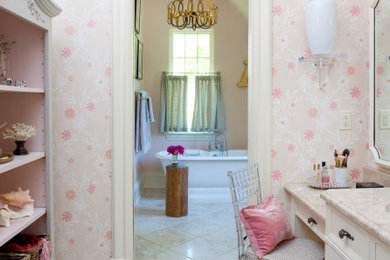 Example of a bathroom design in Atlanta