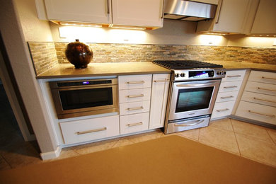 Example of a kitchen design in San Francisco
