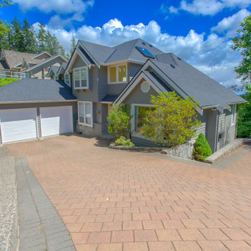 Extraordinary Home in Upper Lynn