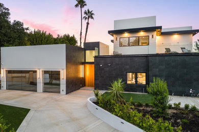 Exterior home idea in Los Angeles