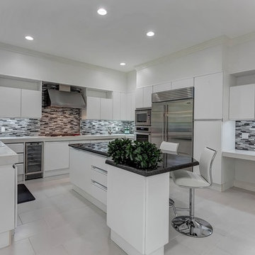 A Luxury Home In The Bridle Path