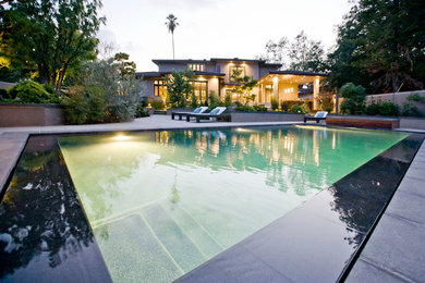 Inspiration for a contemporary pool remodel in Los Angeles