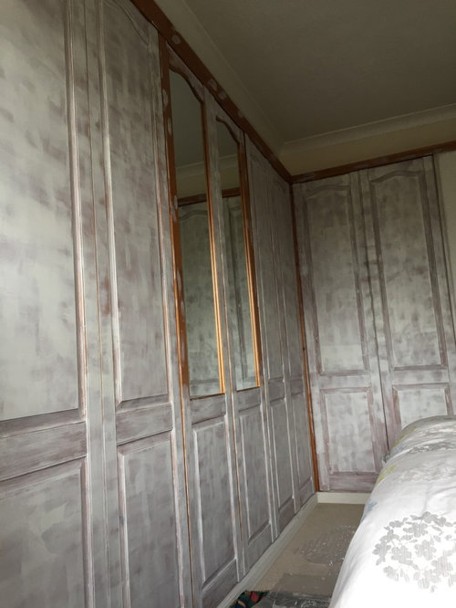 What satin/eggshell to paint wardrobes white that won't go yelllow?1