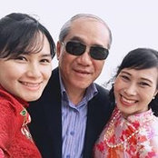 Phuong Le's photo