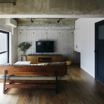 無骨さと生活環を兼ね備えたマンションリノベ