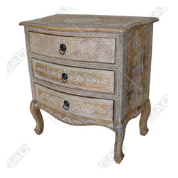 ARTISTIC CHEST OF DRAWERS -ANTIQUE AND RUSTIC FURNITURE - Furniture