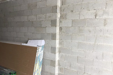 Example of a minimalist home design design in Toronto