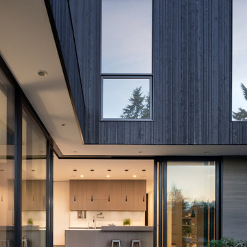 Yo-Ju Courtyard House