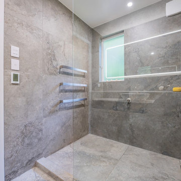 Wall-to-wall Shower