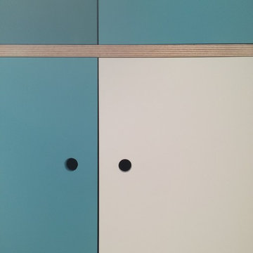 Aménagement sur mesure d'une chambre avec coin bureau