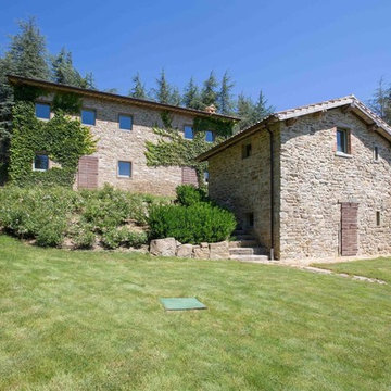 Restauro di un casale nel bosco