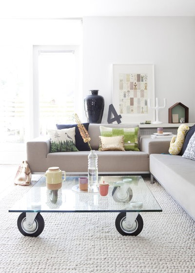 Scandinavian Living Room by gosto design & lifestyle