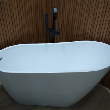 Corner Freestanding Tub