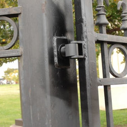 SureClose Hydraulic Hinge & Gate Closer - Home Improvement
