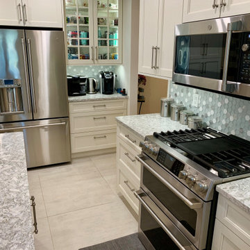 Sarasota - Constitution Area Kitchen