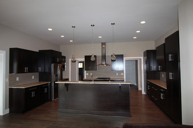 Trendy kitchen photo in Raleigh