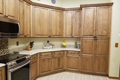 Maple Kitchen Cabinets with Quartz Countertops