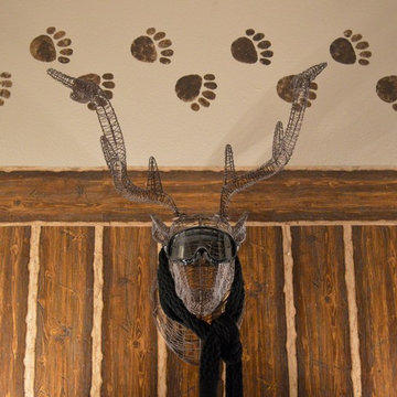 INTERIOR DESIGN - WALLPAPER, PAINTING & DECOR SELECTIONS