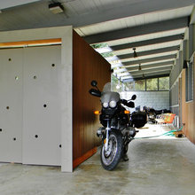 Garage/Workshop