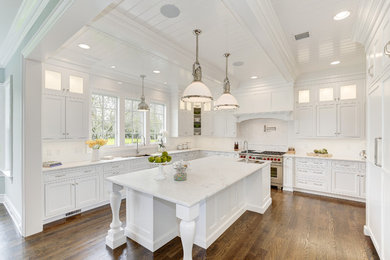 Kitchen photo in Seattle